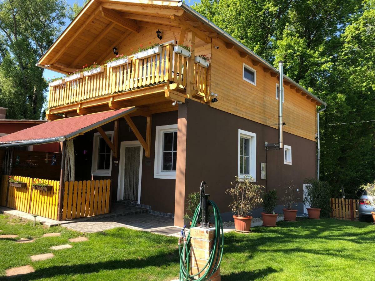 Hero 4 Sterne Ferienhaus 바야 외부 사진