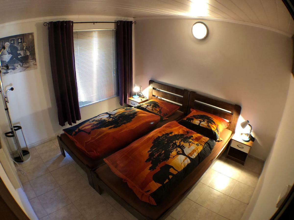 Hero 4 Sterne Ferienhaus 바야 외부 사진